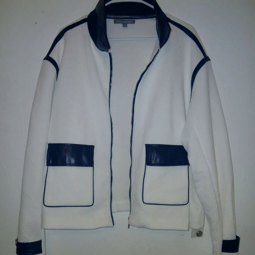 Kate & Mallory White Jacket with Black Trim – Size XL – Brand New